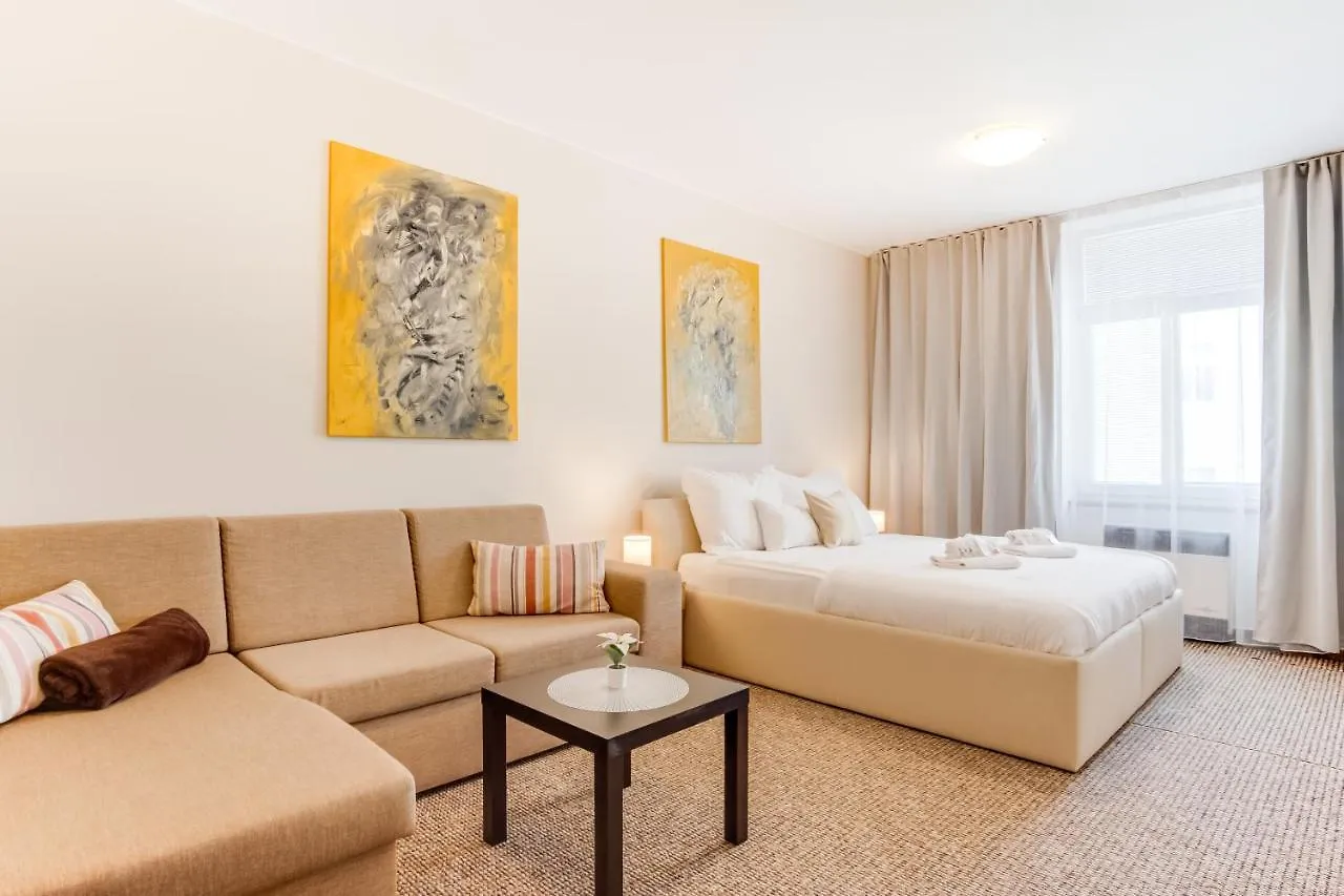 Euro Apartments Krenova 75 ברנו